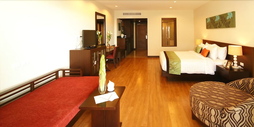 Imagen de la habitación del Hotel The Heritage Pattaya Beach Resort. Foto 12