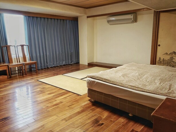 Imagen de la habitación del Hotel The Hermit Inn. Foto 13