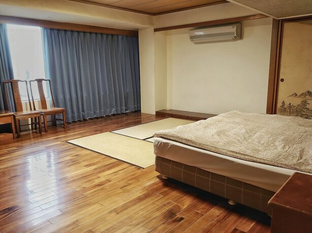 Imagen de la habitación del Hotel The Hermit Inn. Foto 31