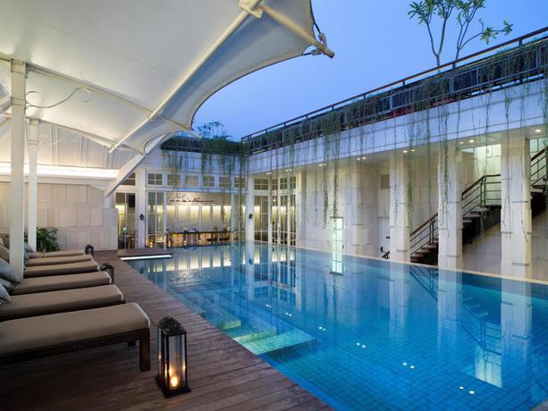 Imagen de la piscina del Hotel The Hermitage, A Tribute Portfolio , Jakarta. Foto 9