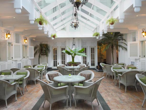 Imagen del bar/restaurante del Hotel The Hermitage, A Tribute Portfolio , Jakarta. Foto 2