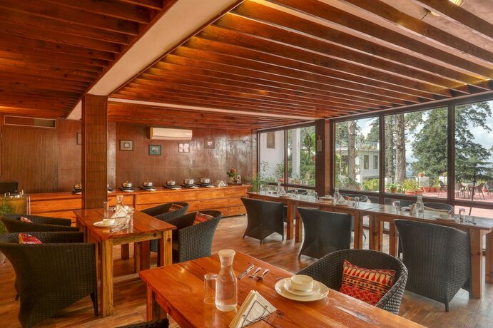 Imagen del bar/restaurante del Hotel The Hermitage Kanatal. Foto 18