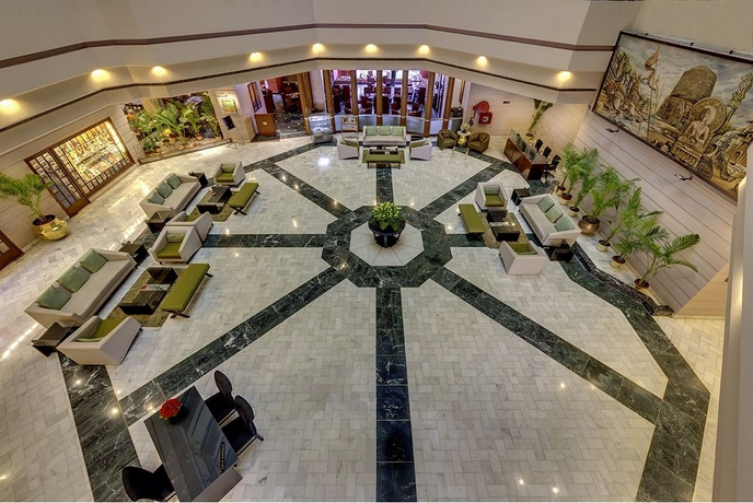 Imagen de los interiores del Hotel The Hhi. Foto 11