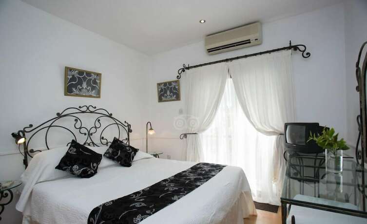 Imagen general del Hotel The Hideaway Club. Foto 3