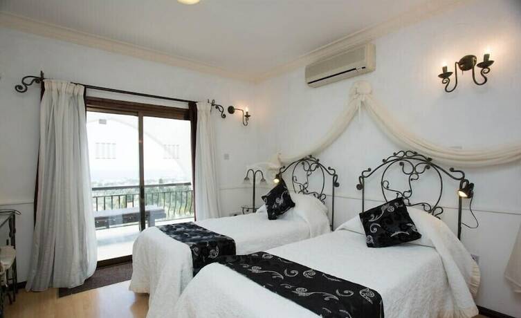 Imagen general del Hotel The Hideaway Club. Foto 5