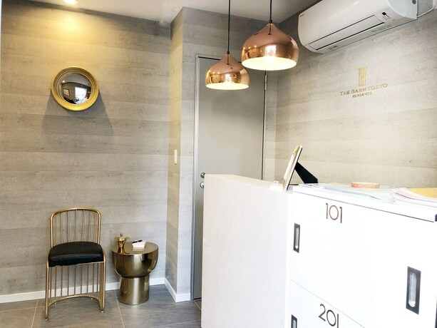 Imagen de los interiores del Hotel The Hideout Tokyo. Foto 36
