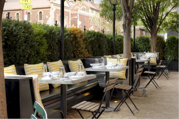 Imagen del bar/restaurante del Hotel The High Line. Foto 4