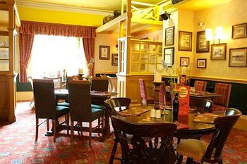 Imagen de los exteriores del Hotel The Highdown. Foto 11