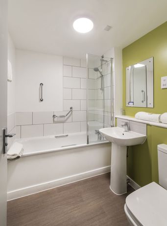 Imagen del bar/restaurante del Hotel The Highland. Foto 2