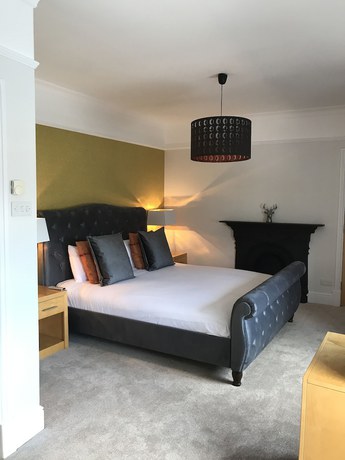 Imagen de la habitación del Hotel The Highworth. Foto 2