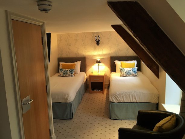 Imagen de la habitación del Hotel The Highworth. Foto 6