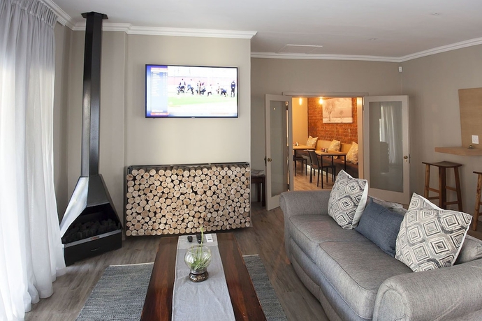 Imagen del bar/restaurante del Hotel The Hill Boutique Bed and Breakfast. Foto 2