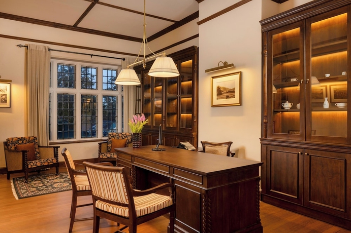 Imagen de los interiores del Hotel The Hill Club. Foto 16