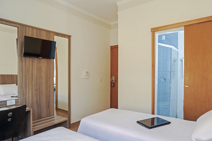 Imagen de la habitación del Hotel The Hill Executive. Foto 5