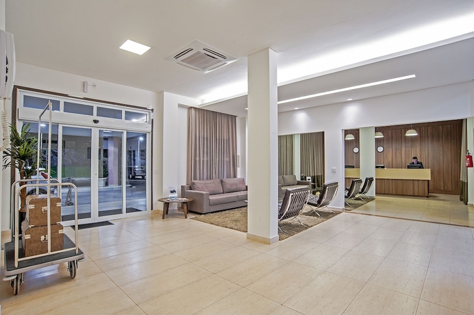 Imagen de los interiores del Hotel The Hill Executive. Foto 14