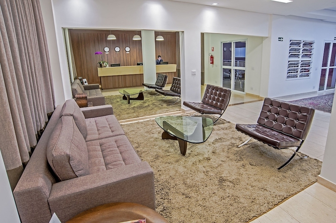 Imagen de los interiores del Hotel The Hill Executive. Foto 16