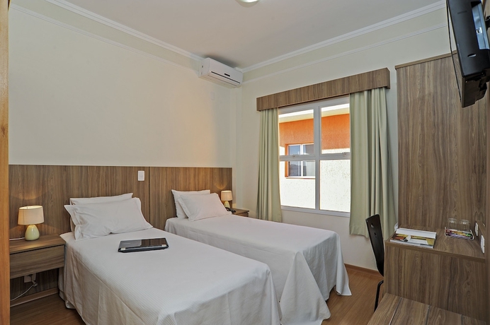 Imagen de la habitación del Hotel The Hill Executive. Foto 7