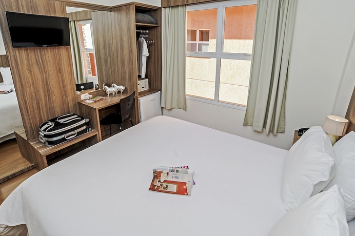 Imagen de la habitación del Hotel The Hill Executive. Foto 10