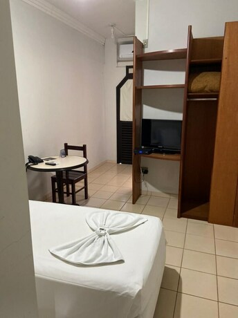 Imagen de la habitación del Hotel The Hill Hot&eacute;is Apart Suites. Foto 6