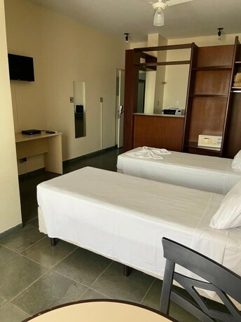 Imagen de la habitación del Hotel The Hill Hot&eacute;is Apart Suites. Foto 11
