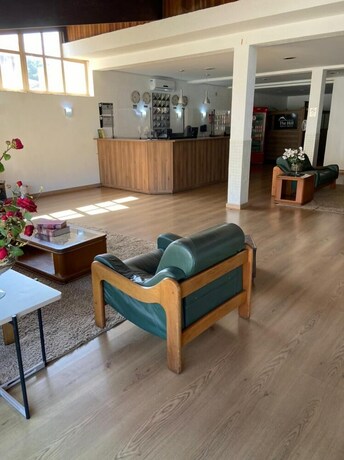 Imagen de los interiores del Hotel The Hill Hot&eacute;is Apart Suites. Foto 12