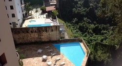 Imagen de la piscina del Hotel The Hill Residence. Foto 4