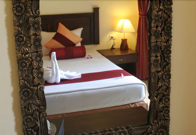 Imagen de la habitación del Hotel The Hill Resort. Foto 9
