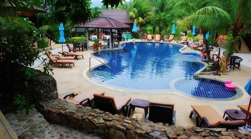 Imagen general del Hotel The Hill Resort, Karon. Foto 1