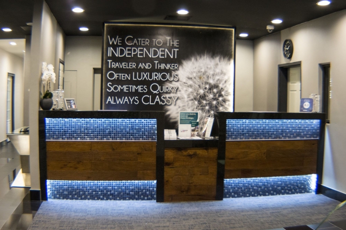 Imagen de los interiores del Hotel The Hills. Foto 15