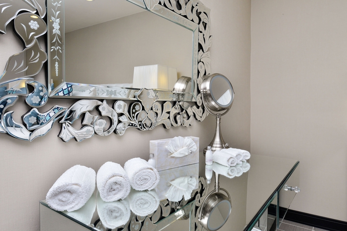 Imagen de la habitación del Hotel The Hills. Foto 11