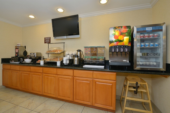 Imagen del bar/restaurante del Hotel The Hills Inn Eagle Rock - Near Old Town Pasadena. Foto 5