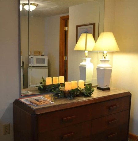 Imagen de la habitación del Hotel The Hillside Motel. Foto 5