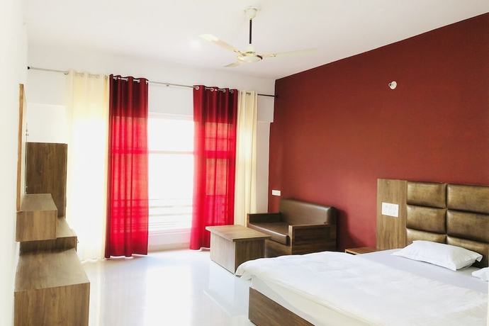 Imagen de los interiores del Hotel The Himalaya Orchid Guptkashi. Foto 18