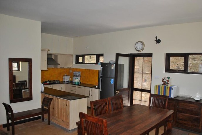 Imagen de los interiores del Hotel The Himalayan Lodge. Foto 11