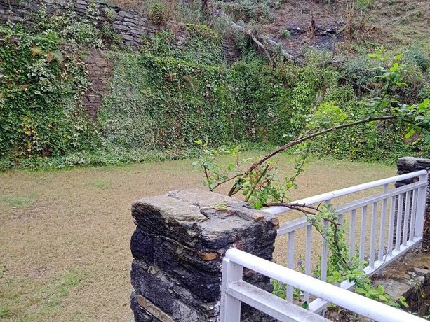 Imagen de los exteriores del Hotel The Himalayan Lodge. Foto 10