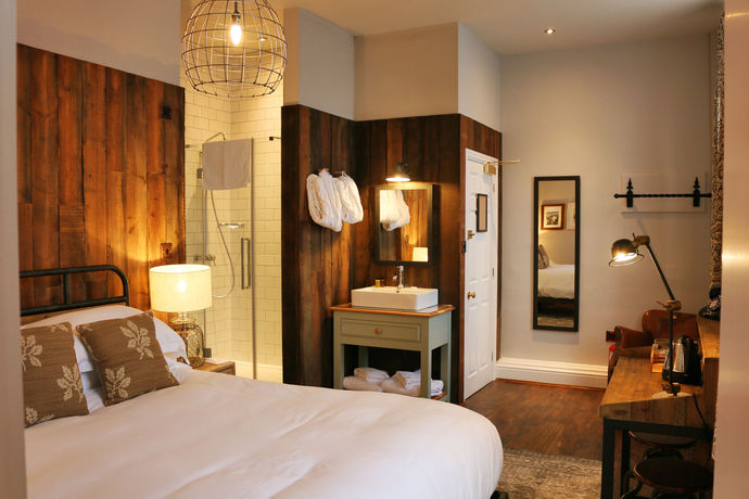 Imagen del bar/restaurante del Hotel The Hind's Head. Foto 7