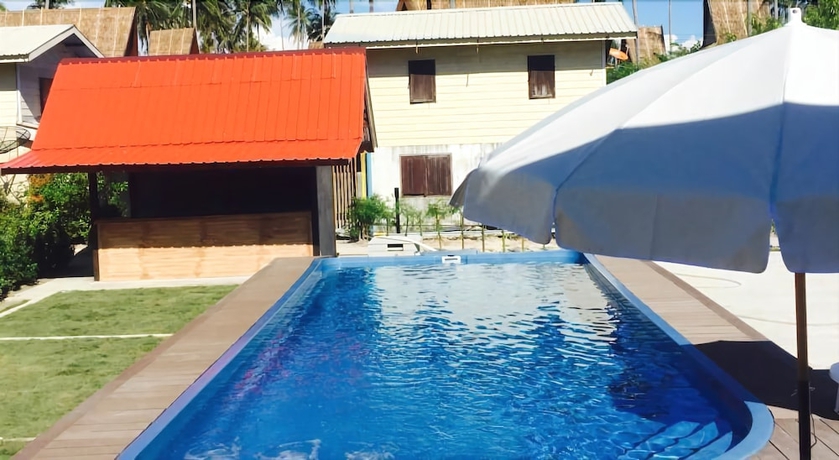 Imagen de la piscina del Hotel The Hip Resort At Phi Phi. Foto 12