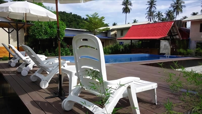 Imagen de los exteriores del Hotel The Hip Resort At Phi Phi. Foto 10