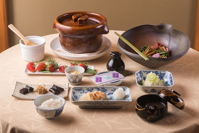 Imagen del bar/restaurante del Hotel The Hiramatsu Hotels and Resorts Atami. Foto 5