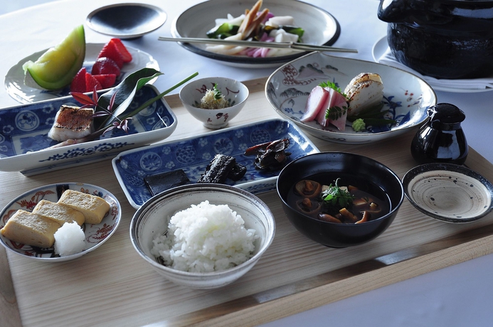 Imagen del bar/restaurante del Hotel The Hiramatsu Hotels and Resorts Sengokuhara. Foto 9