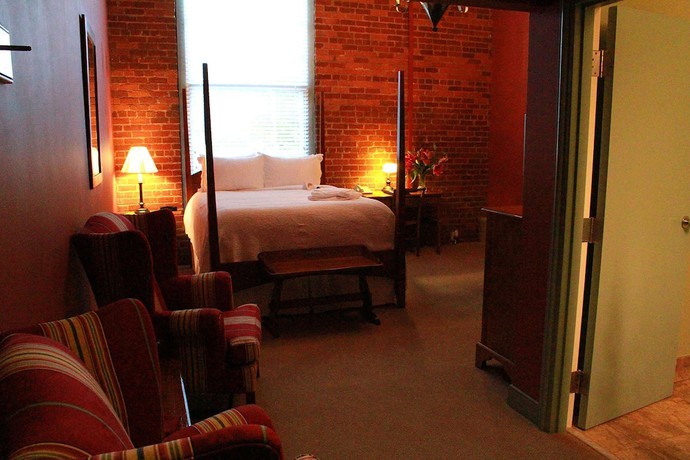 Imagen de la habitación del Hotel The Historic Brookstown Inn, Trademark Collection By Wyndham. Foto 2