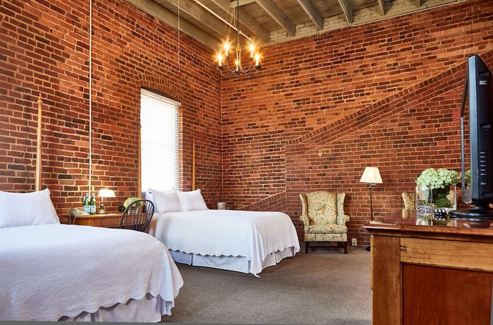 Imagen de la habitación del Hotel The Historic Brookstown Inn, Trademark Collection By Wyndham. Foto 5