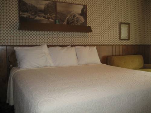 Imagen de la habitación del Hotel The Historic Gatlinburg Inn. Foto 2