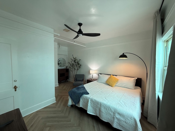 Imagen de la habitación del Hotel The Historic George. Foto 13