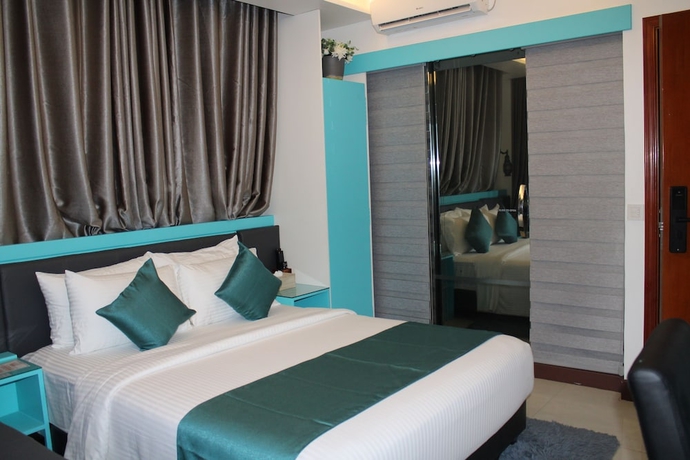 Imagen de la habitación del Hotel The Hive Beach. Foto 15
