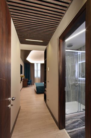 Imagen de la habitación del Hotel The Hive. Foto 16