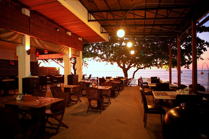 Imagen del bar/restaurante del Hotel The Hive Samui. Foto 4