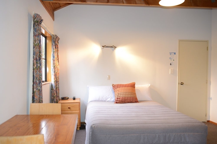 Imagen de la habitación del Hotel The Hobbit Motorlodge. Foto 2