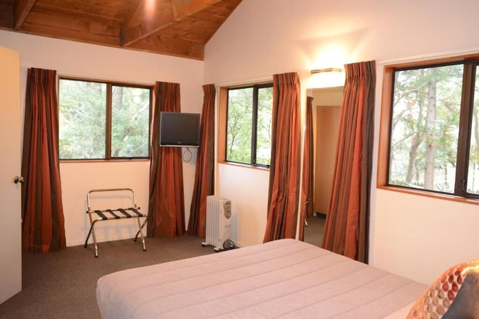 Imagen de la habitación del Hotel The Hobbit Motorlodge. Foto 12