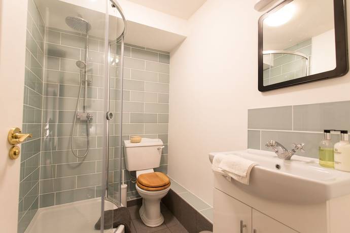 Imagen de la habitación del Hotel The Holford Arms - Campground. Foto 13